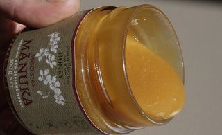 manuka honey jar